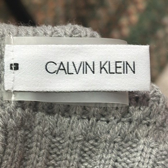 CALVIN KLEIN Women’s Gray Waffle Knit Scarf - Picture 5 of 6